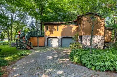 Detached in Tay