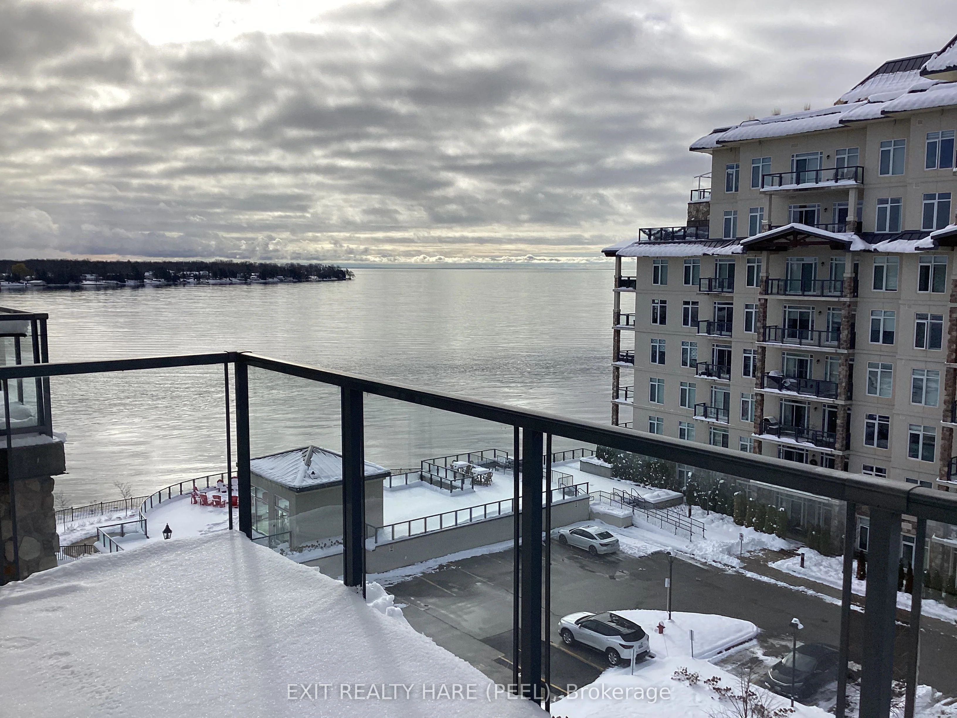 Condo Apartment in Orillia
