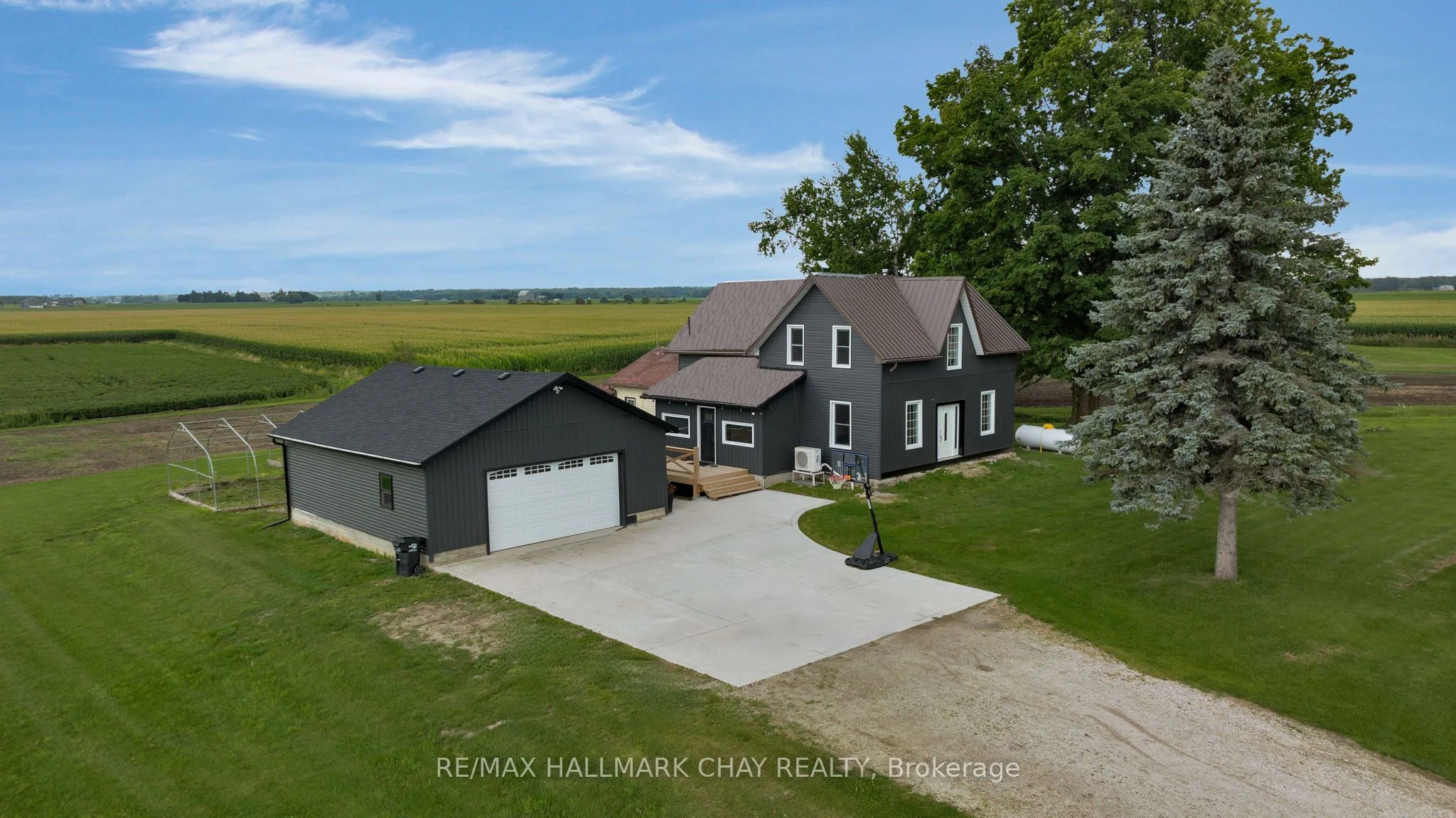 Detached in Clearview