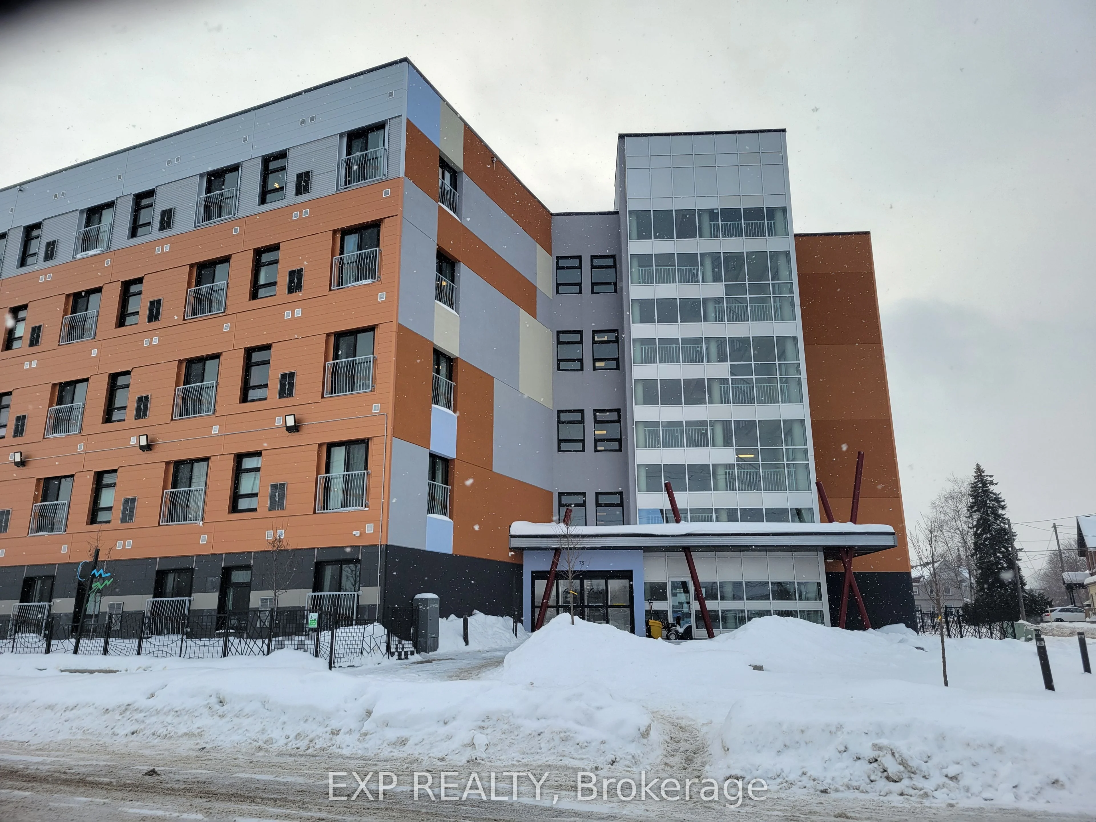 Att/Row/Townhouse in Orillia
