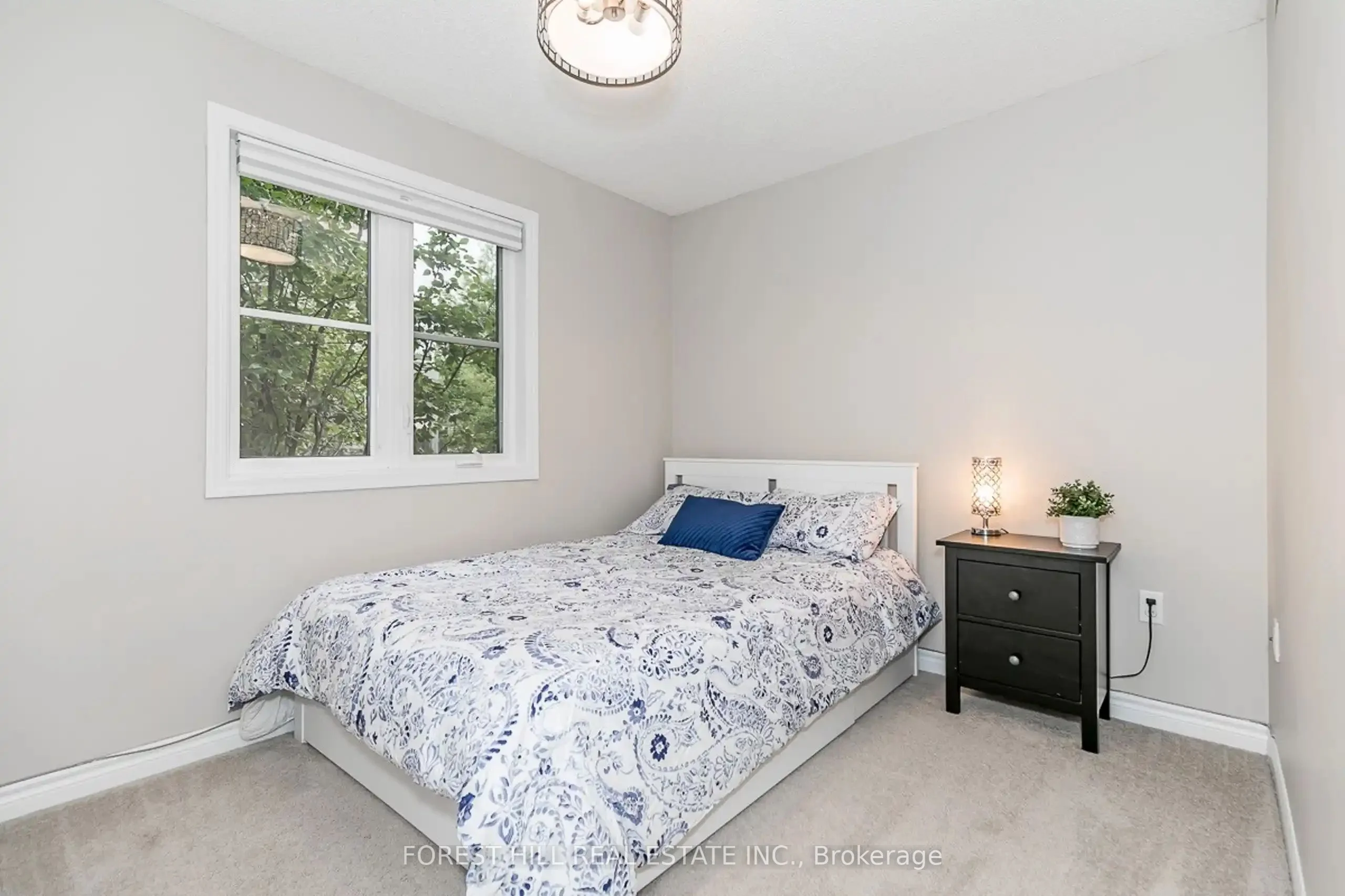 139 Sydenham Wells 1, Barrie, ON L4M 0H3