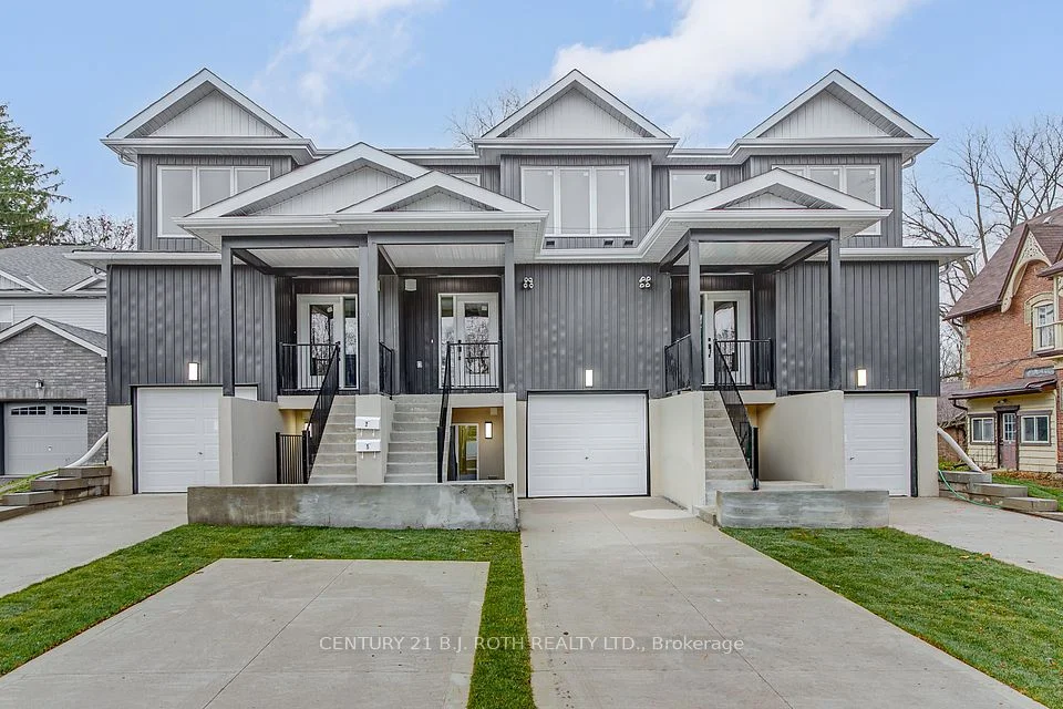 82 Peel Street 6, Barrie, ON L4M 3K7