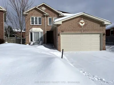 Detached in Barrie