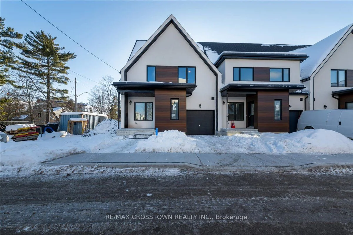 Att/Row/Townhouse in Orillia