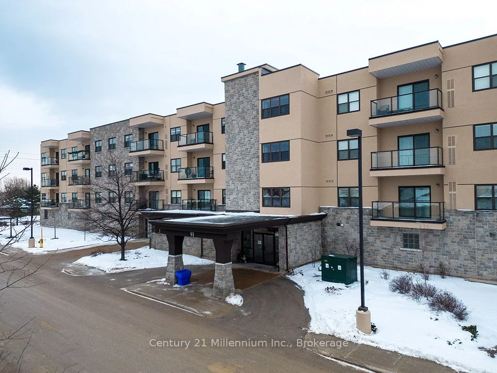 Condo Apartment in Collingwood