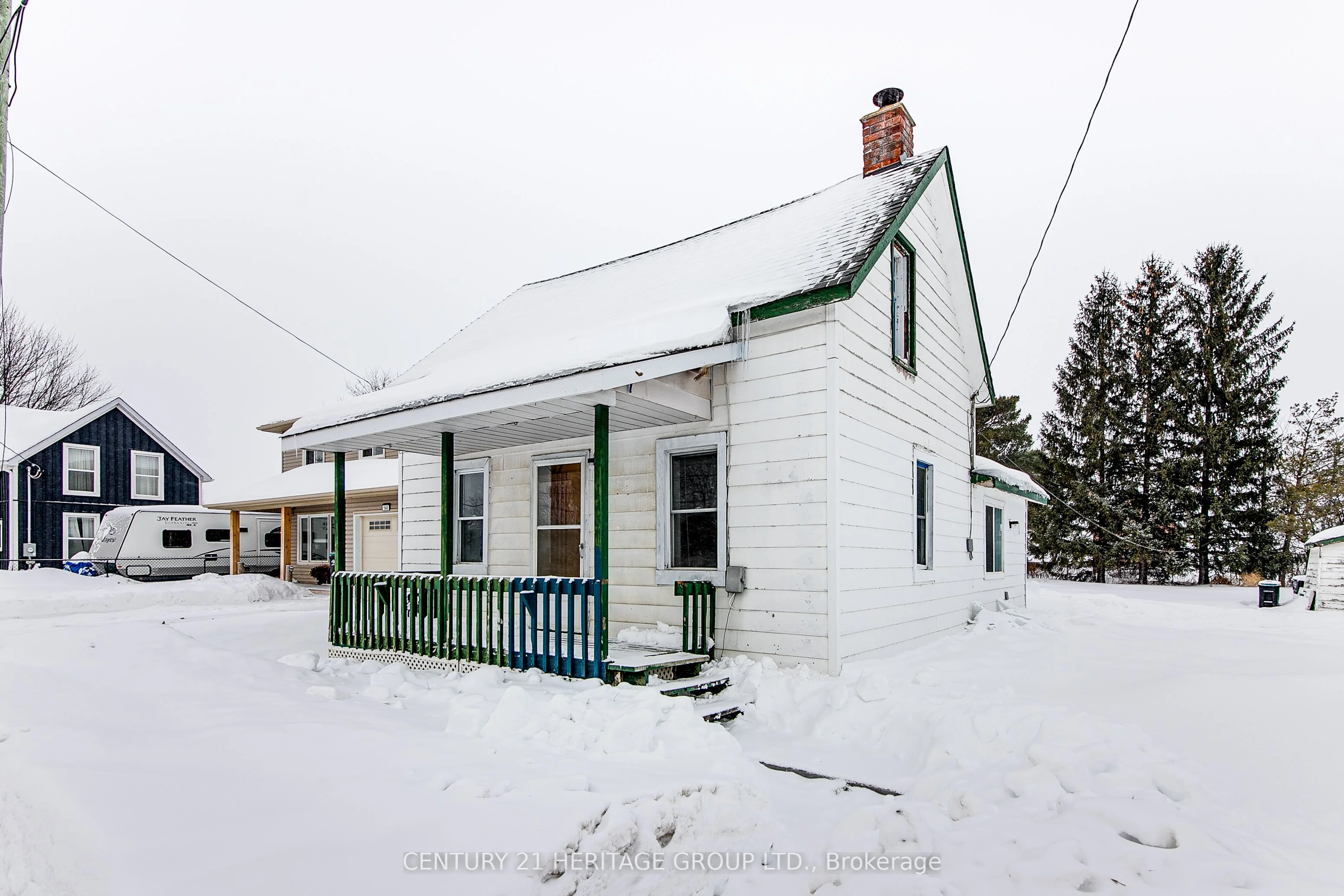 Detached in Springwater