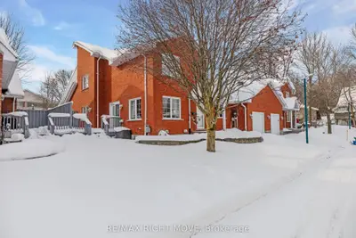 Condo Townhouse in Orillia