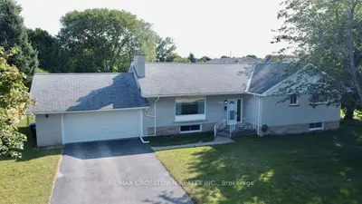 Detached in Penetanguishene