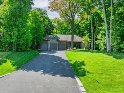 Detached in Springwater