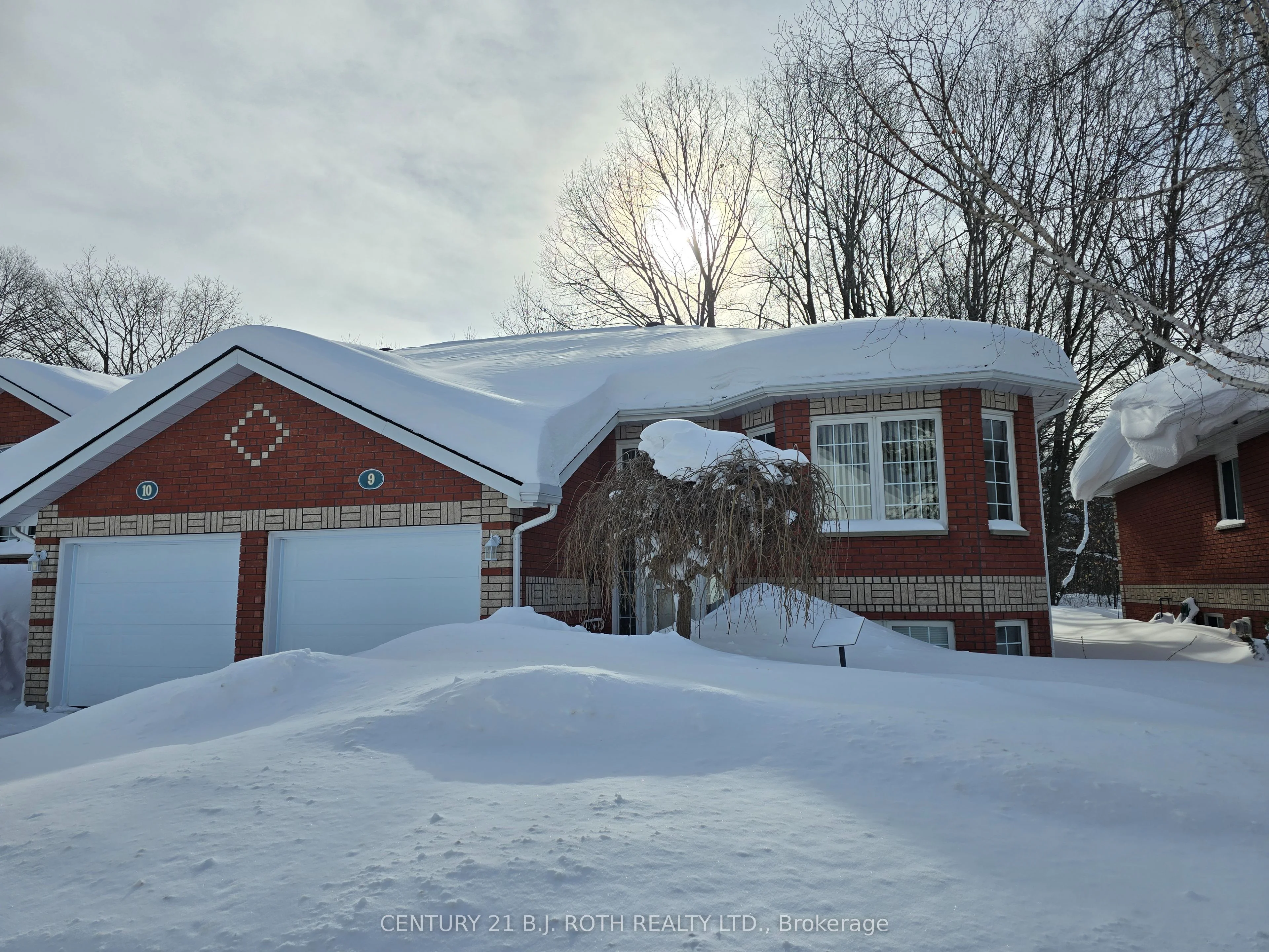 Condo Townhouse in Penetanguishene