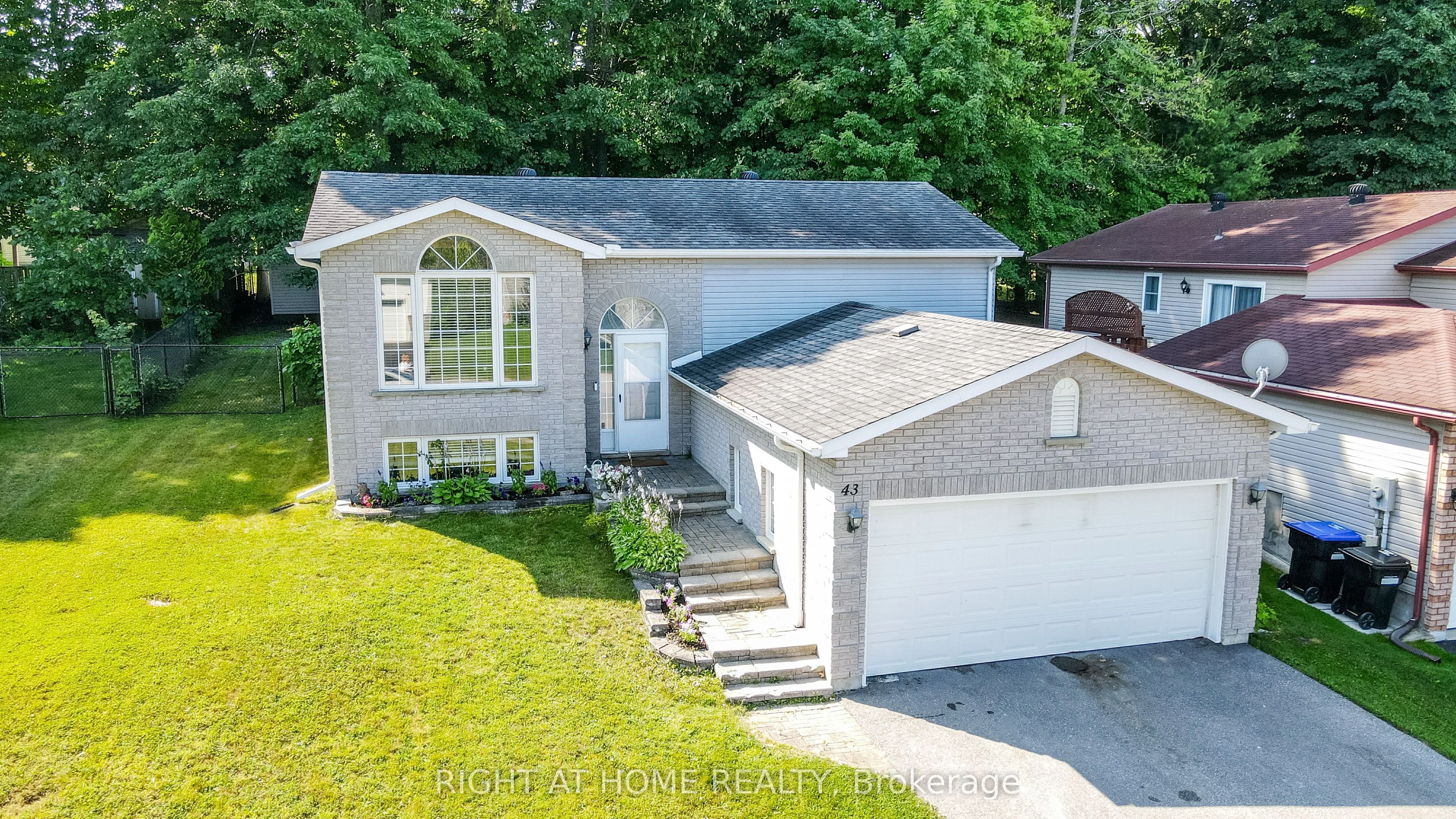 Detached in Tay