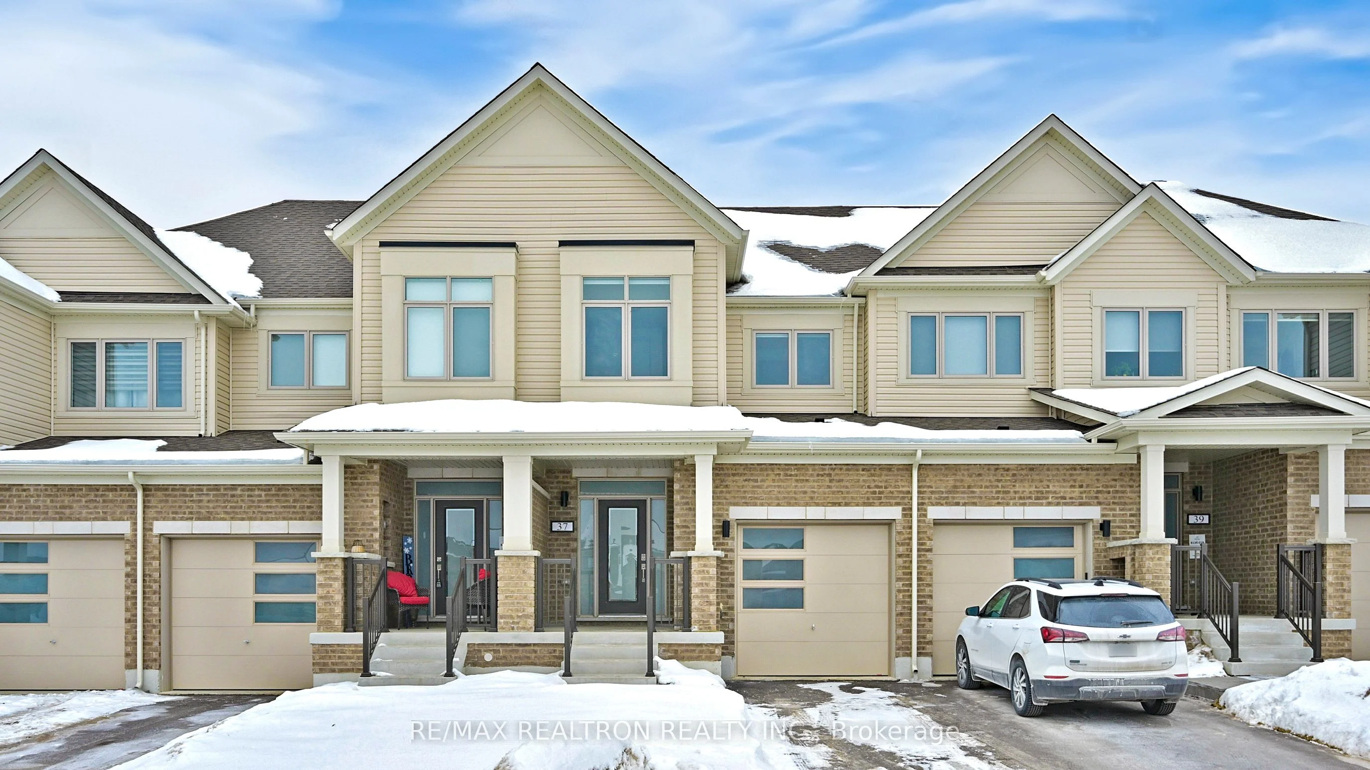 37 Sagewood Avenue, Barrie, On L9j 0k8