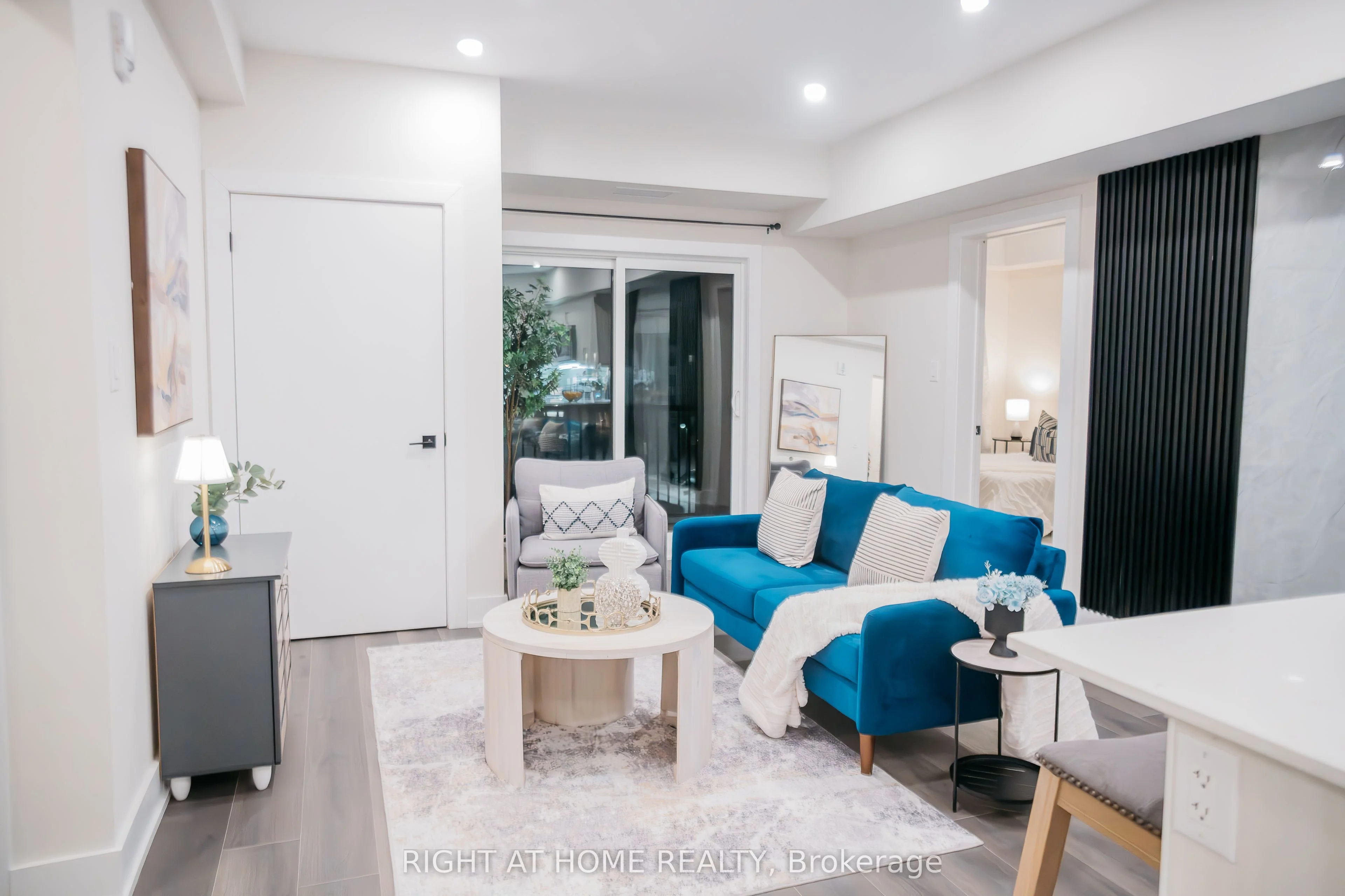 Condo Apartment in Barrie