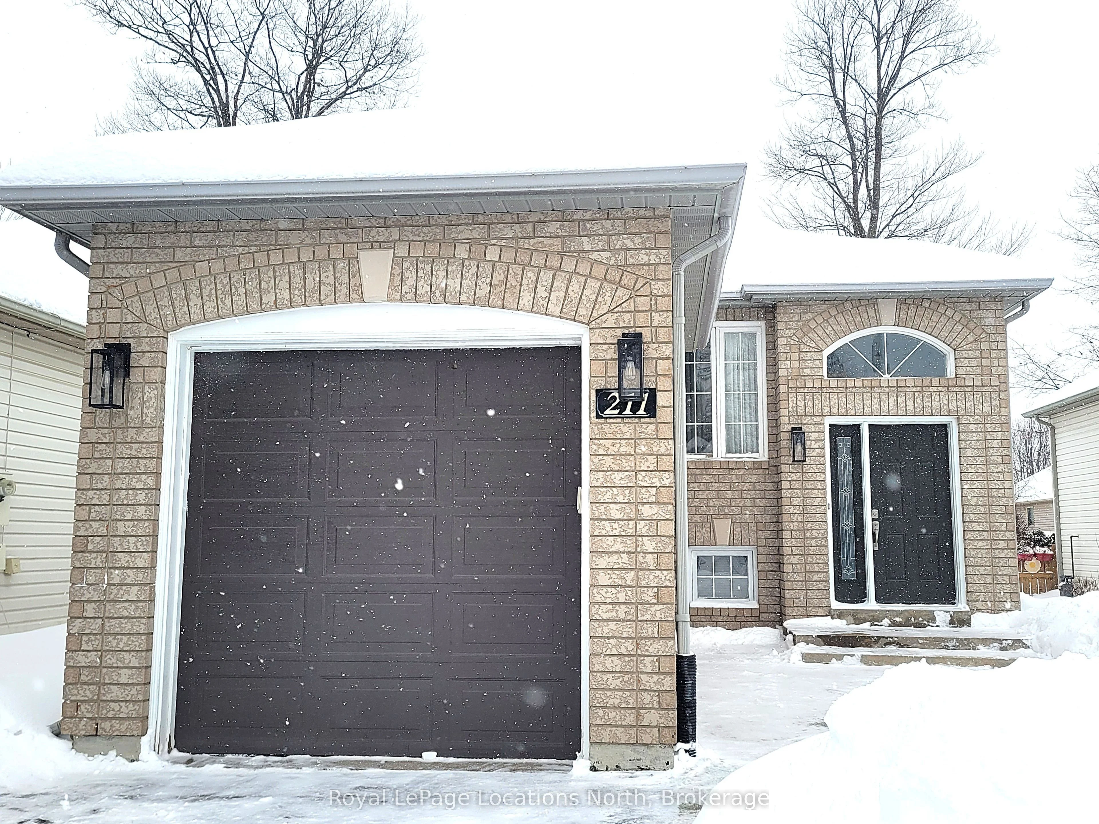 Detached in Wasaga Beach
