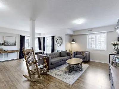 Condo Townhouse in Barrie