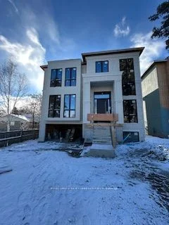 Detached in Barrie