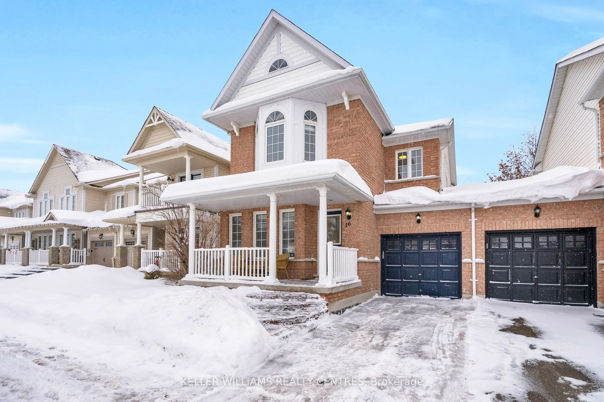 Att/Row/Townhouse in Barrie