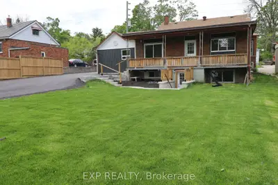 Triplex in Barrie