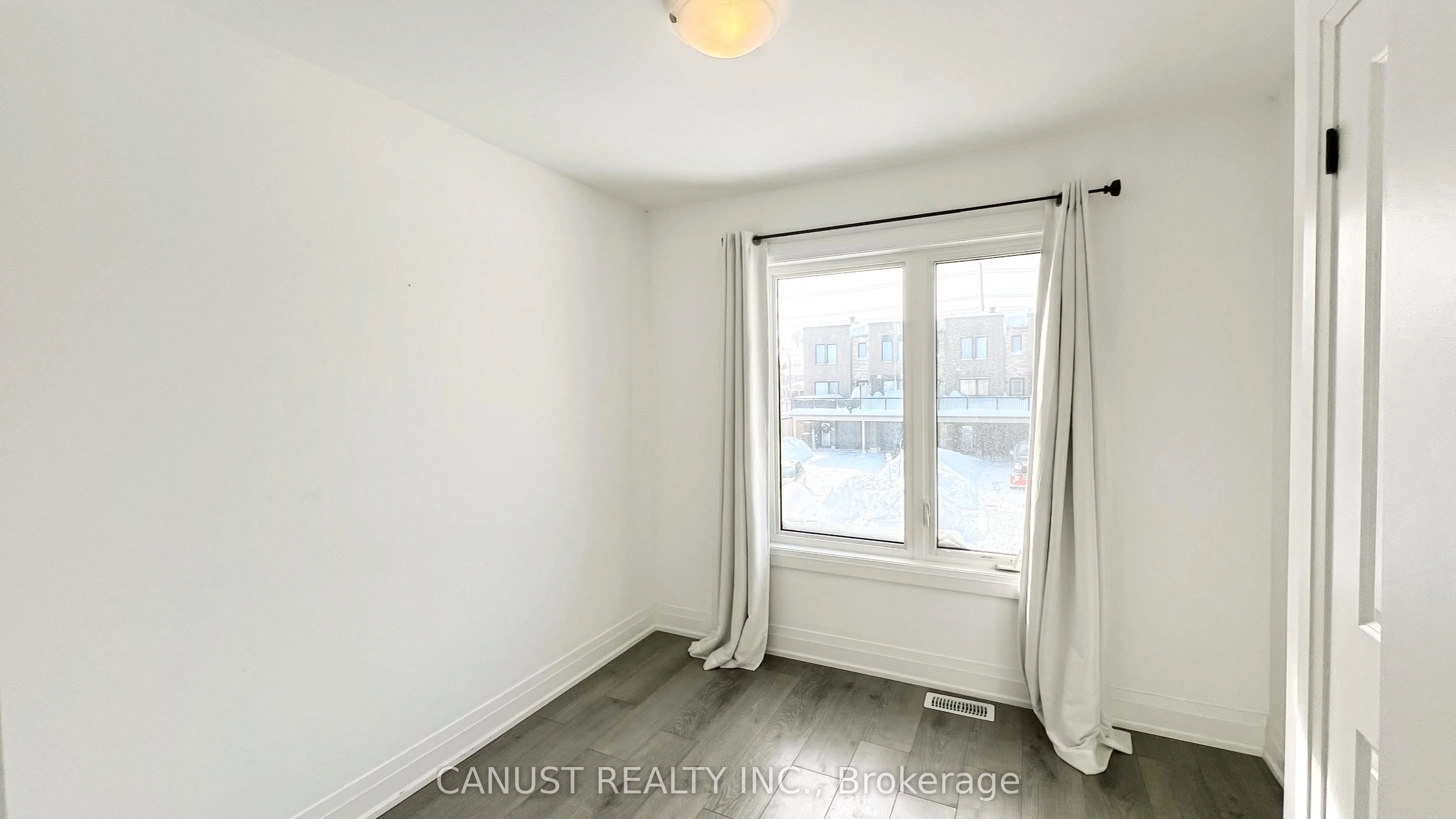 56 Fairlane Avenue, Barrie, ON L9J OM9