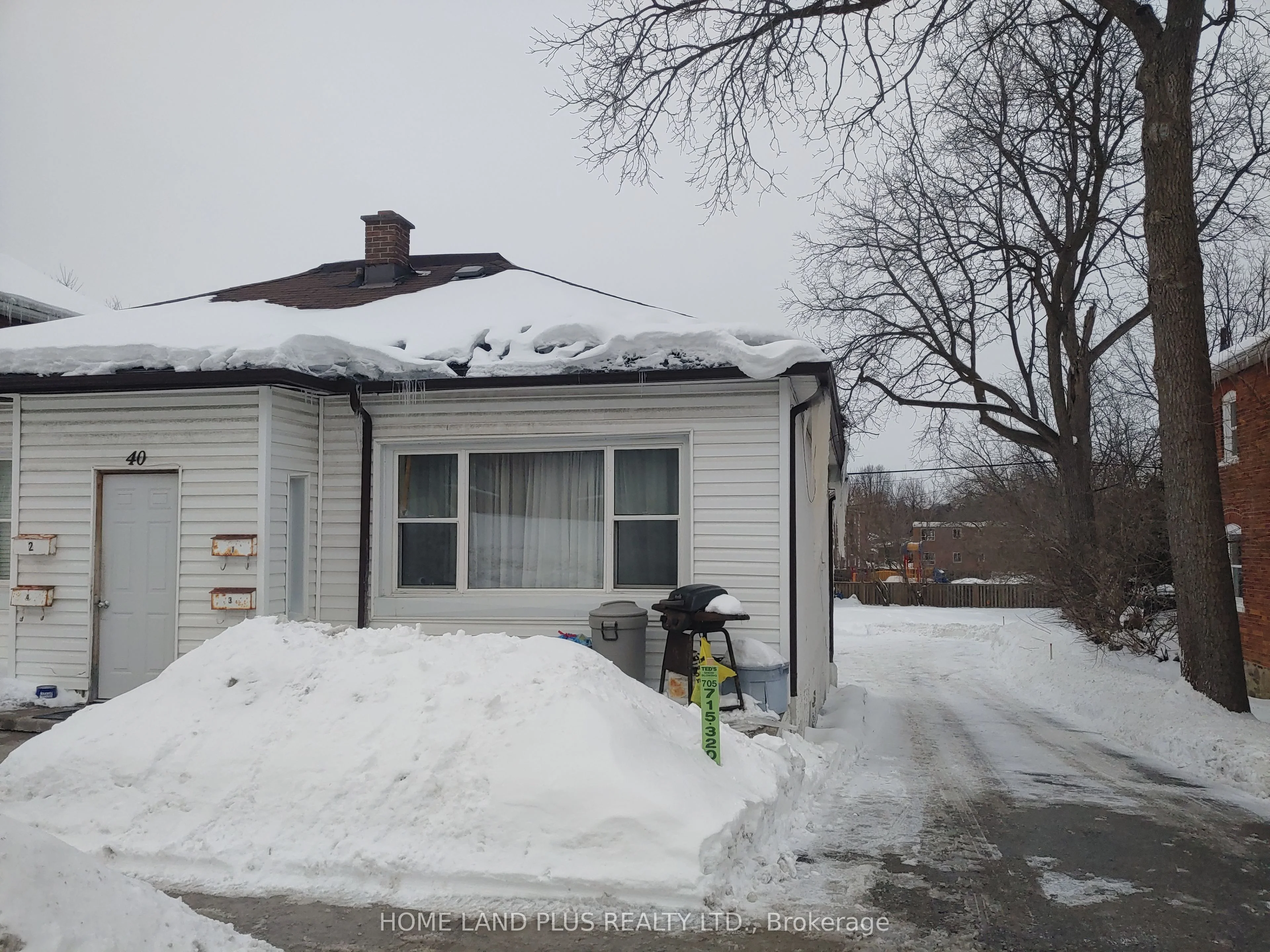 40 Penetang Street 3, Barrie, ON L4M 1V6