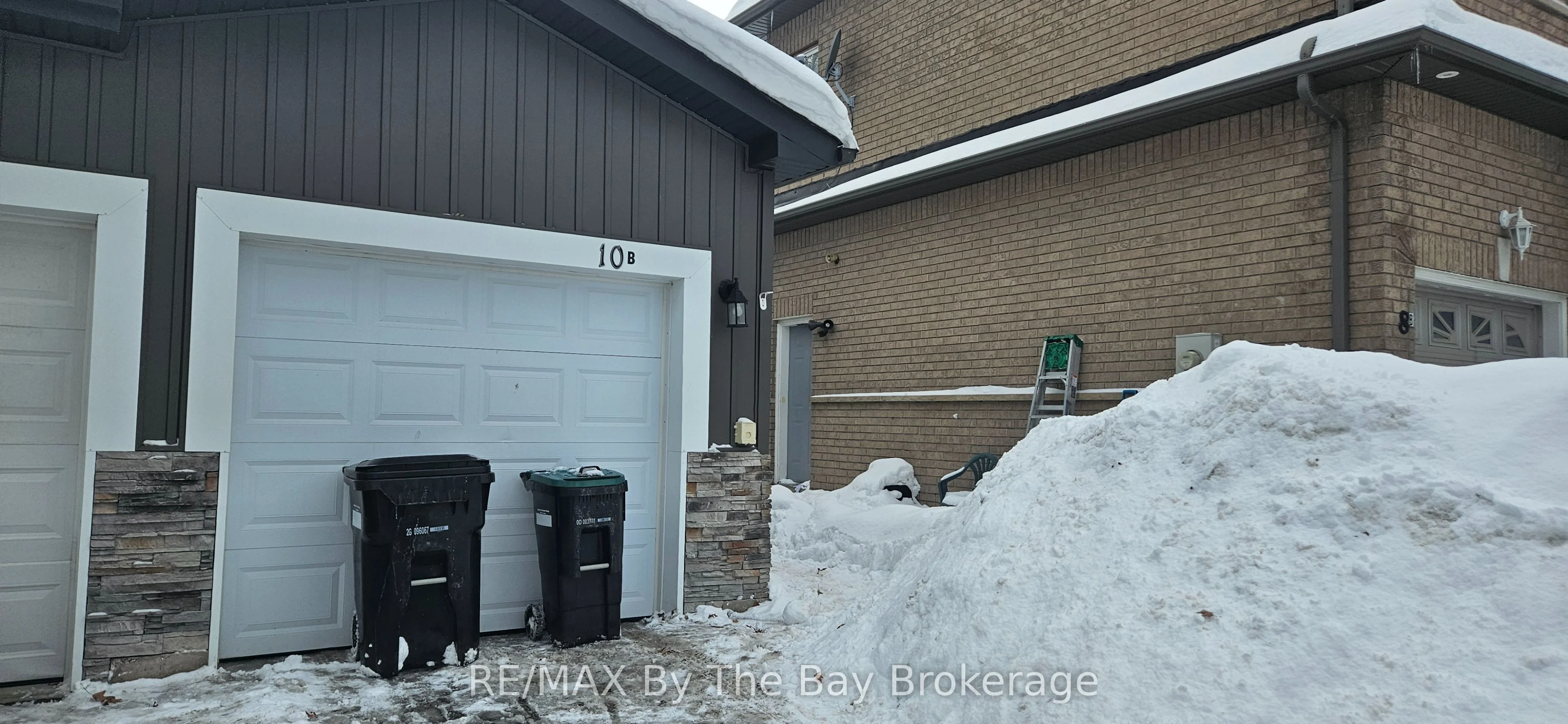 Duplex in Wasaga Beach
