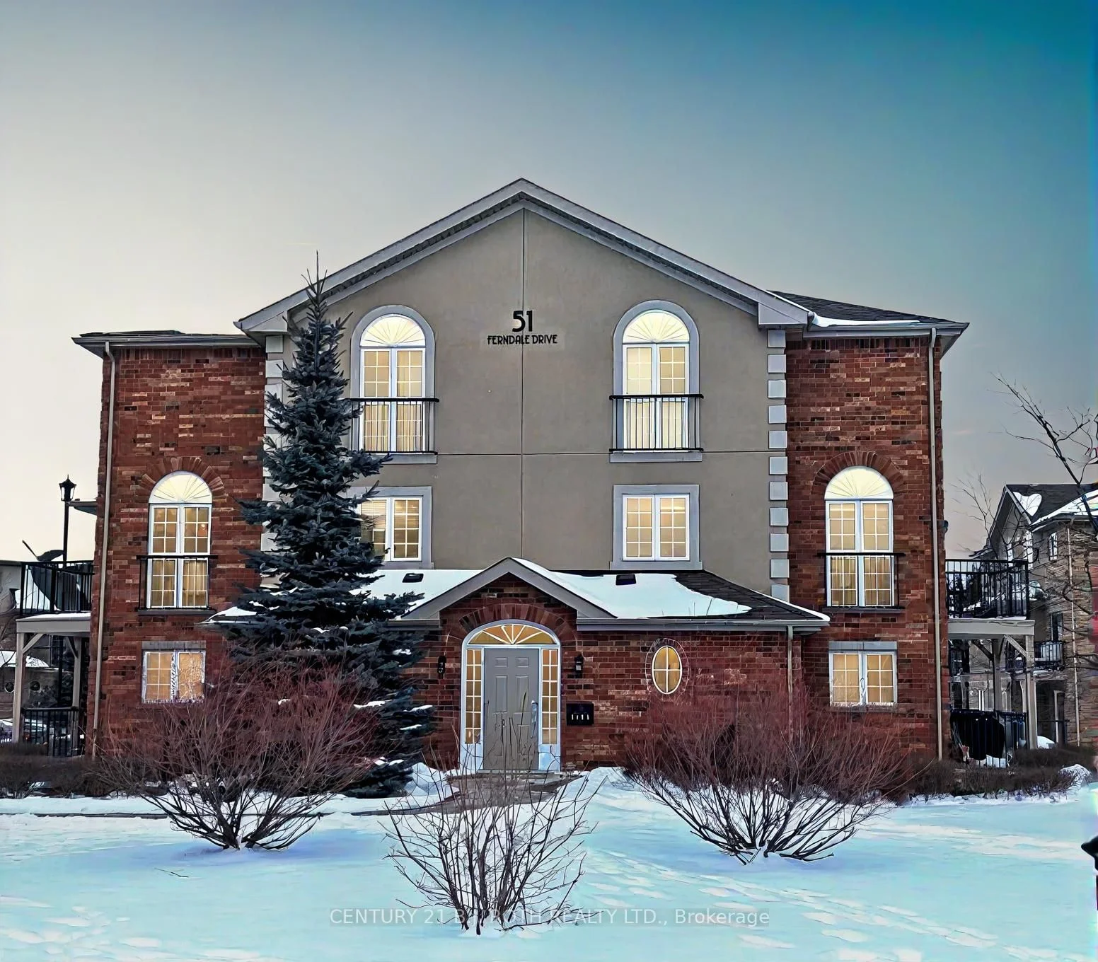 Condo Townhouse in Barrie
