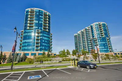 Condo Apartment in Barrie
