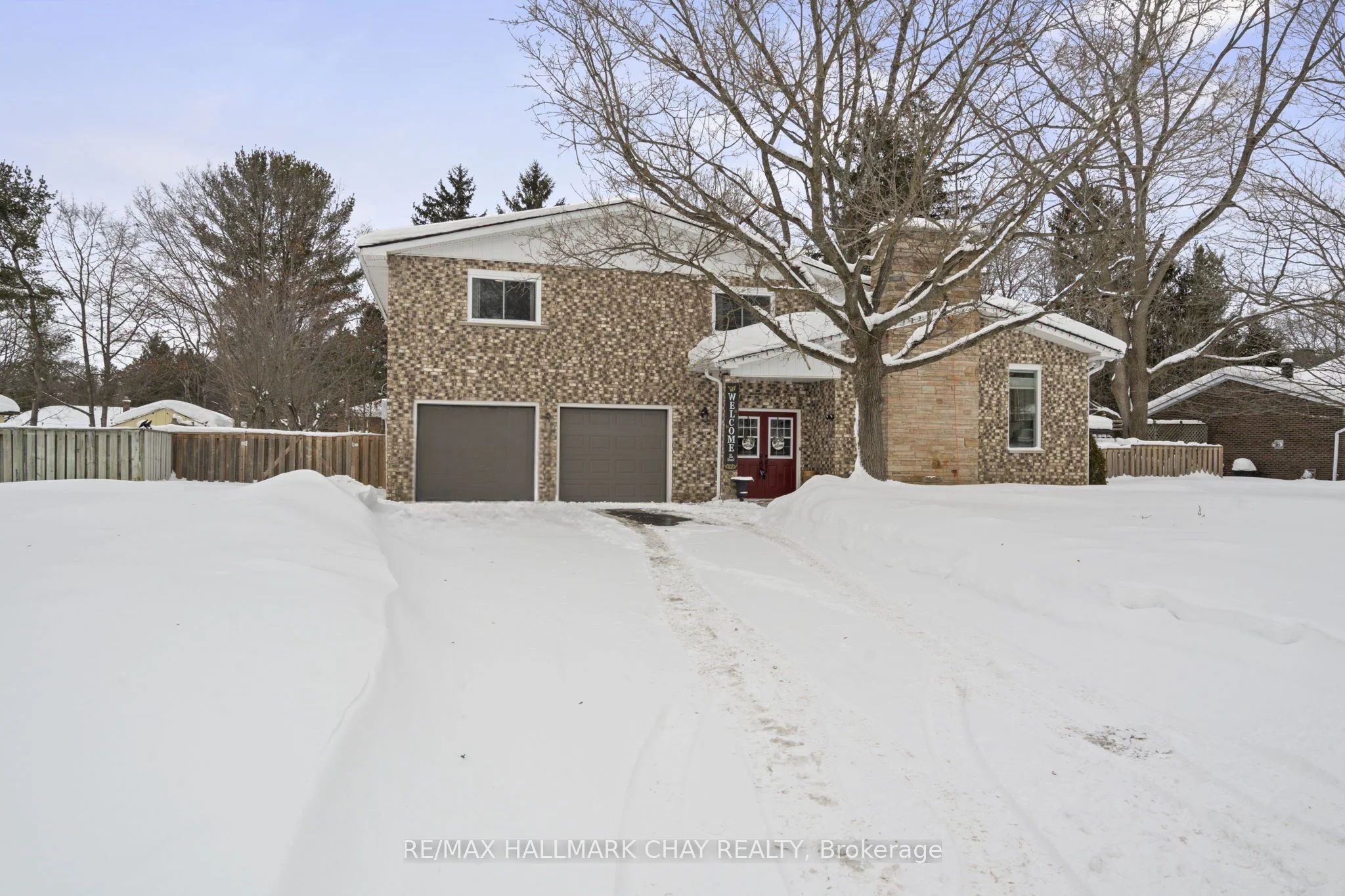 Detached in Springwater