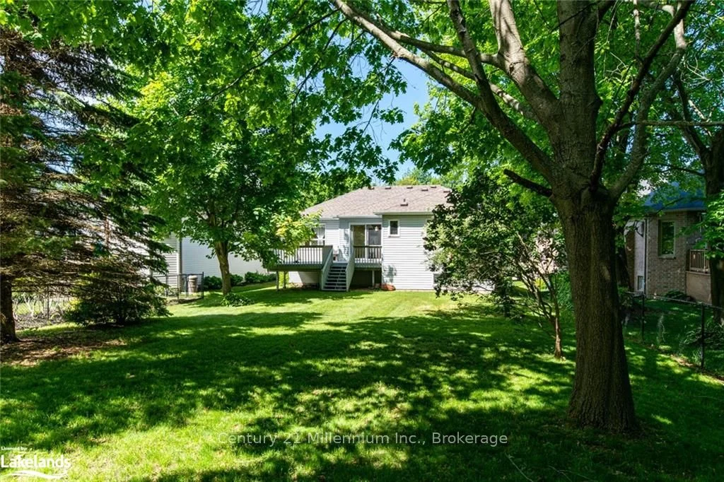 121 FERNBROOK Drive, Wasaga Beach, ON L9Z 1G6