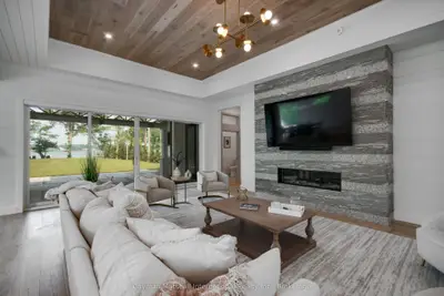Detached in Ramara