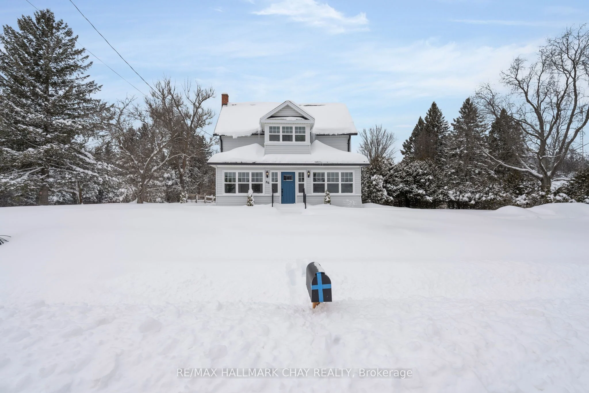 Detached in Springwater