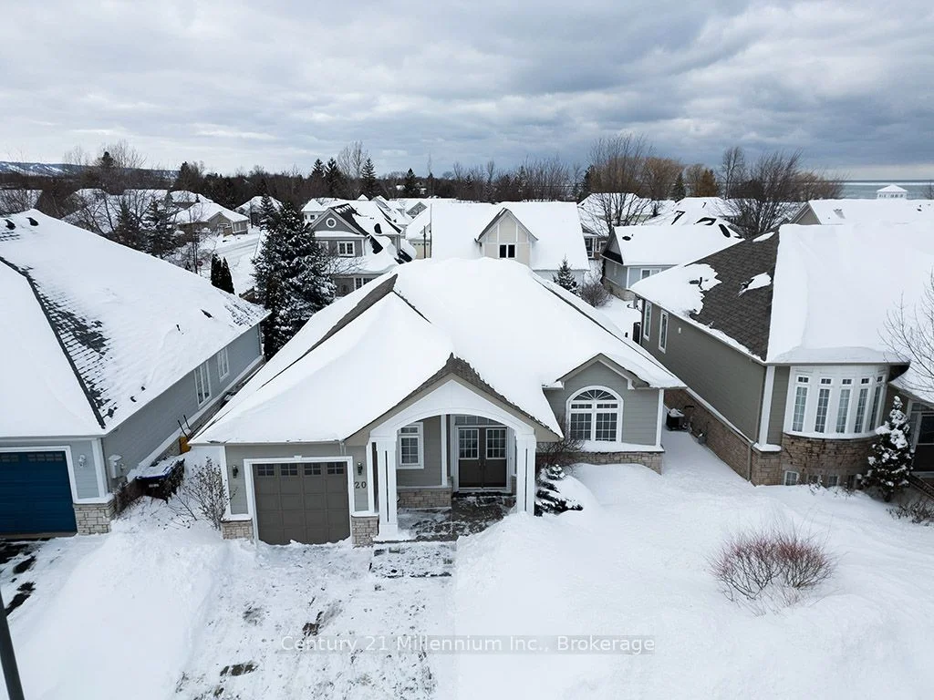 Detached Condo in Collingwood