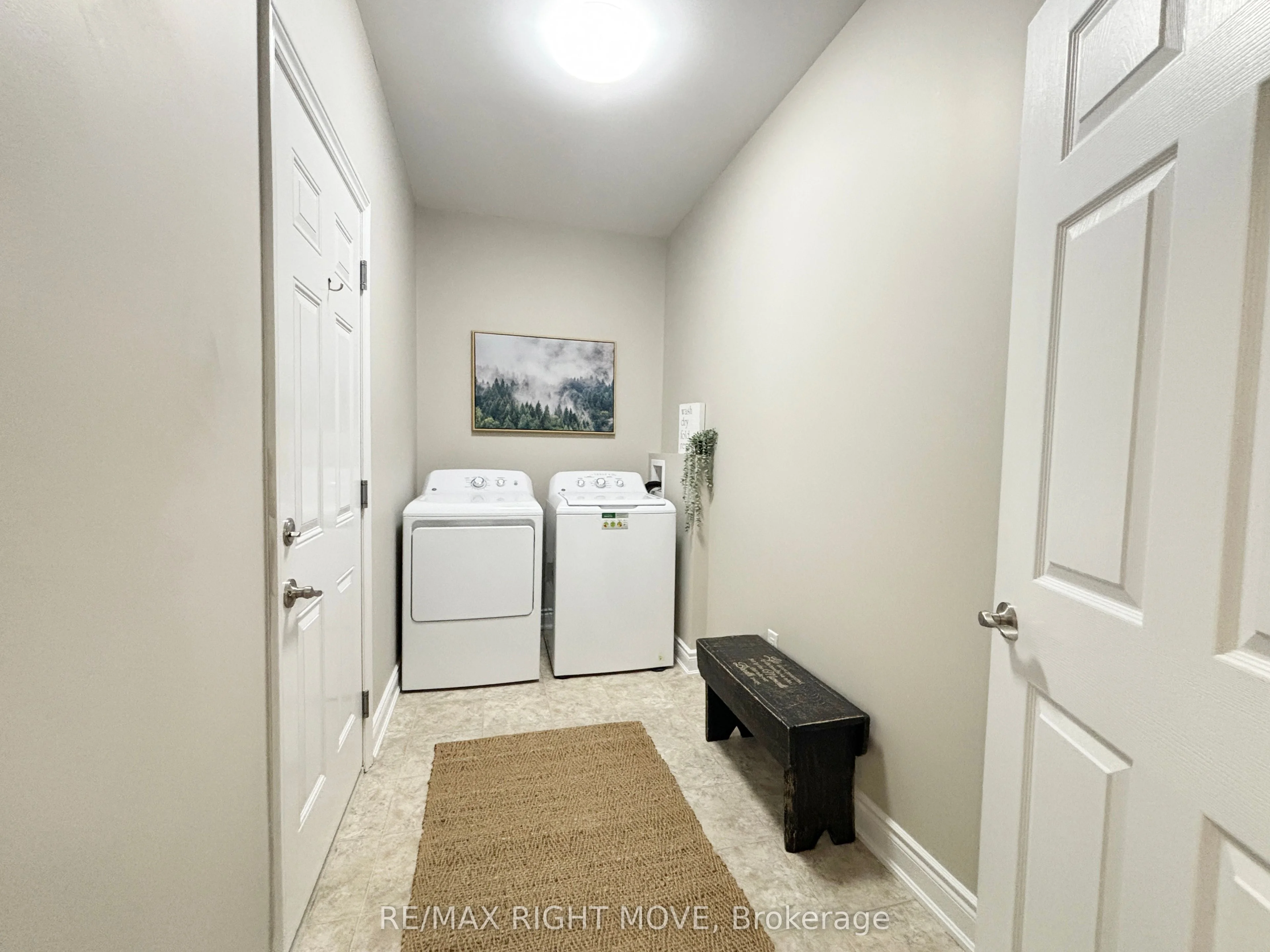 198 Lucy Lane, Orillia, ON L3V 0G3