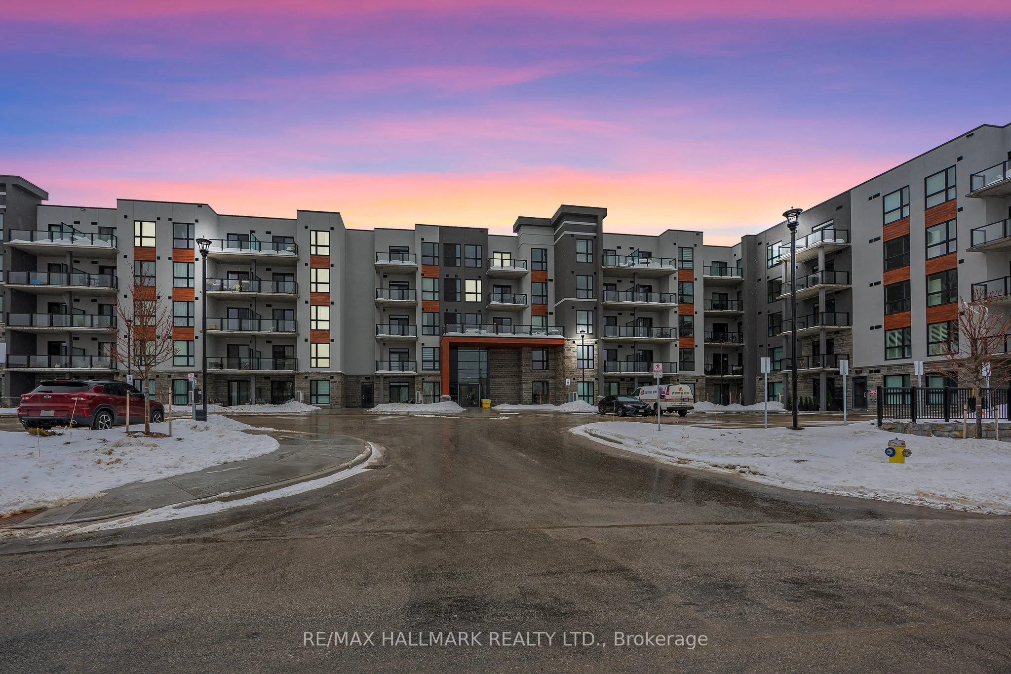 Condo Apartment in Collingwood