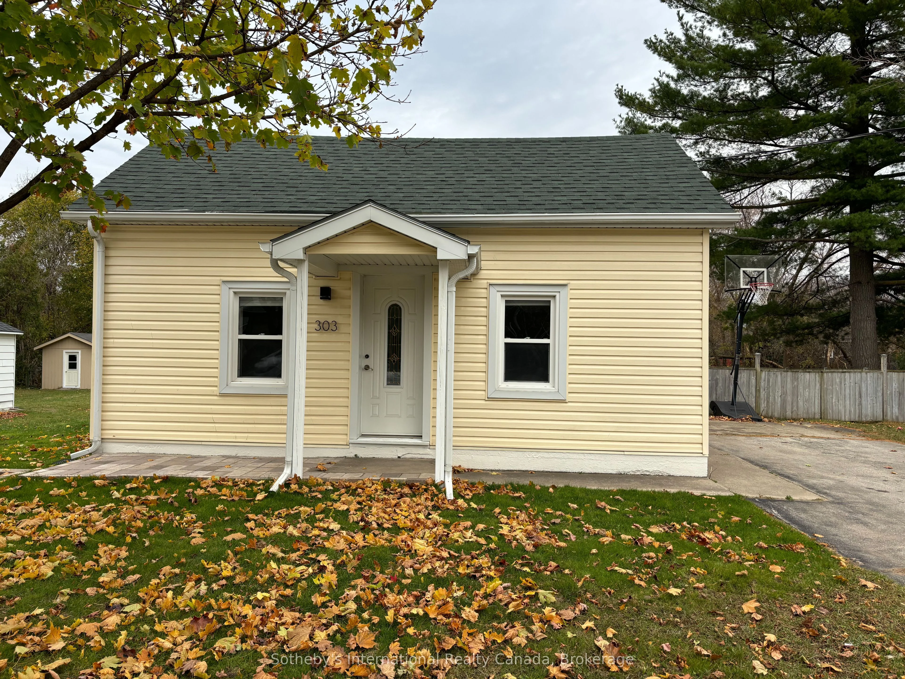 303 Oak Street, Collingwood, On L9y 2y2