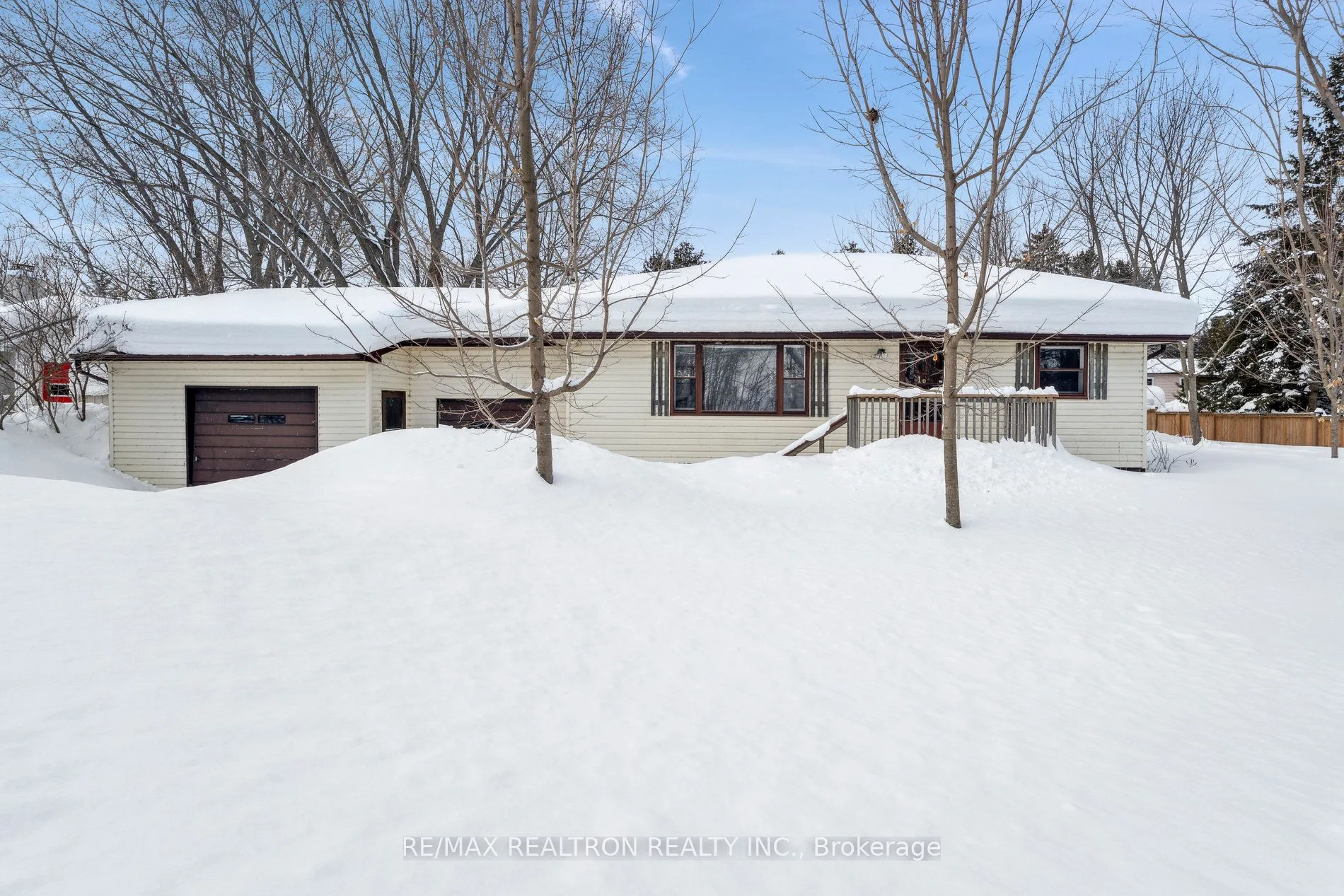Detached in Oro-Medonte