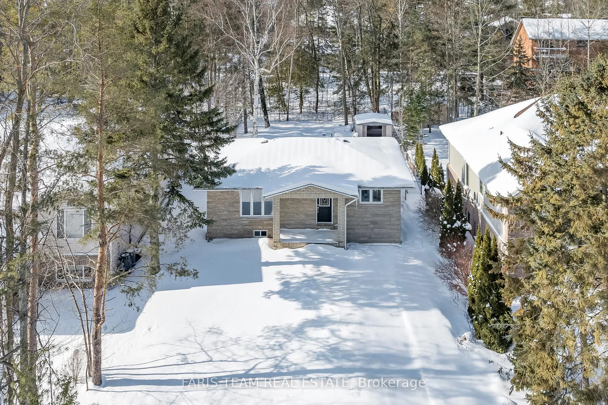 Detached in Wasaga Beach
