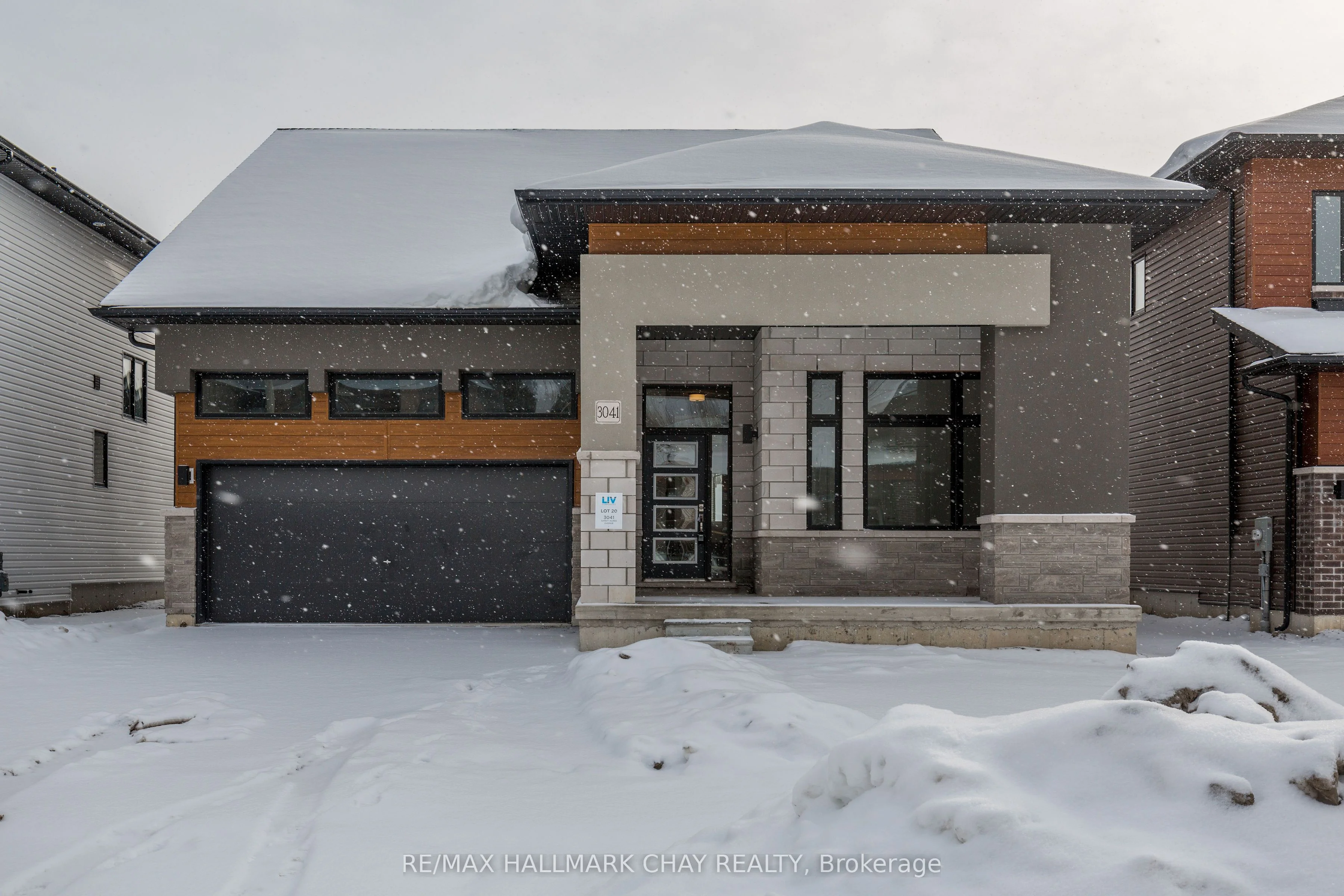3041 Sandy Acres Avenue, Severn, On L3v 8p9