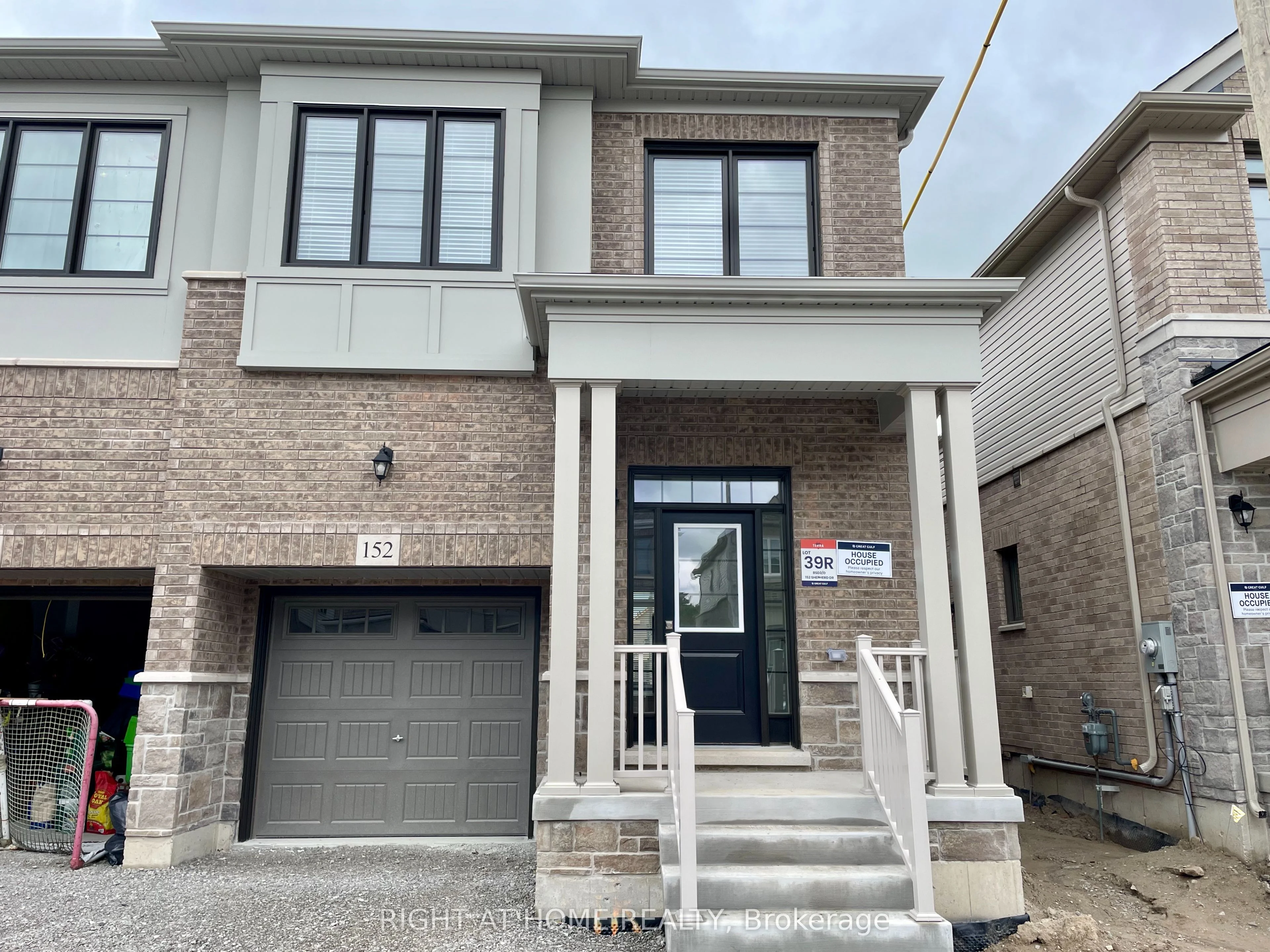 Semi-Detached in Barrie