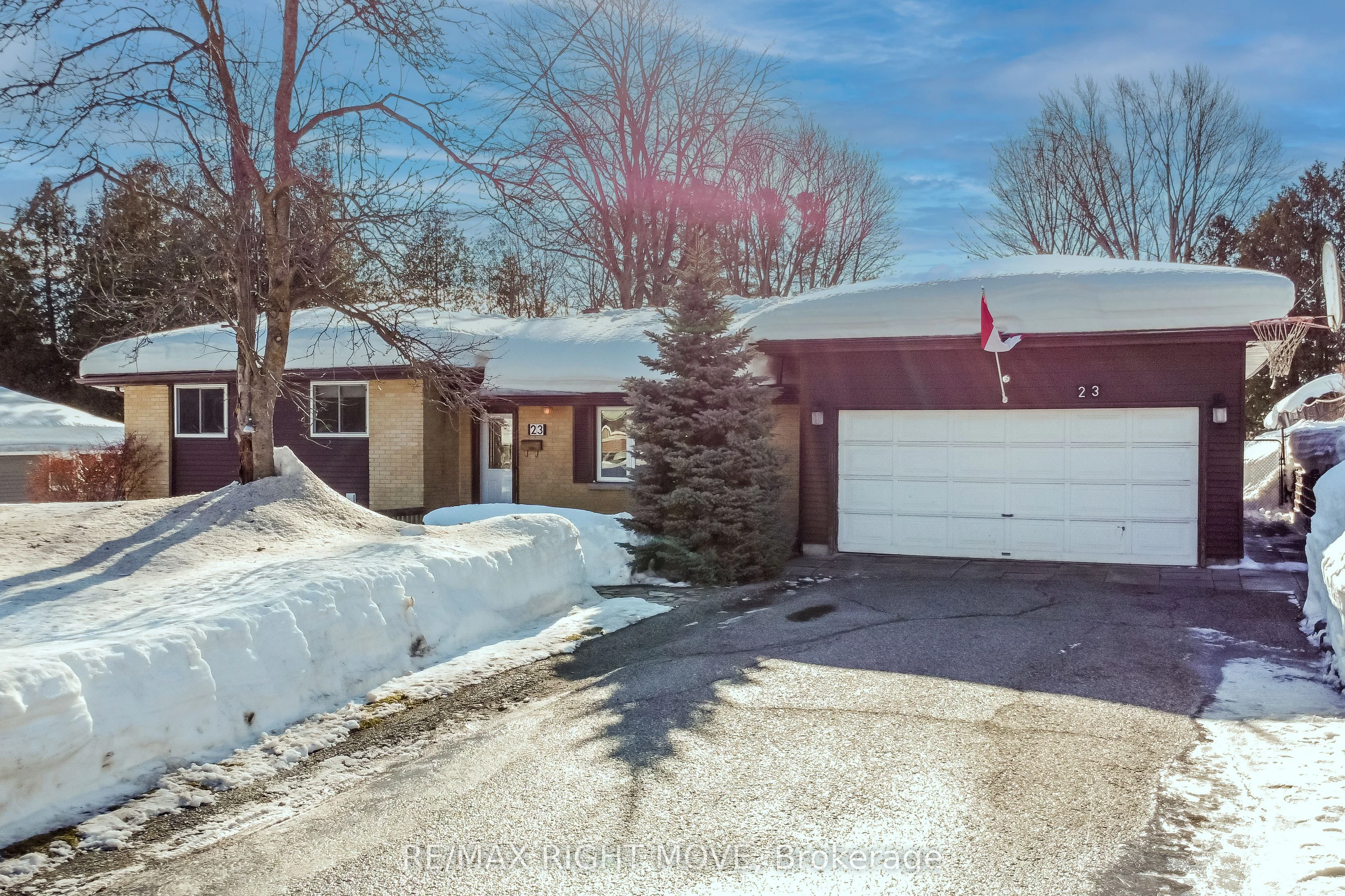 Detached in Orillia