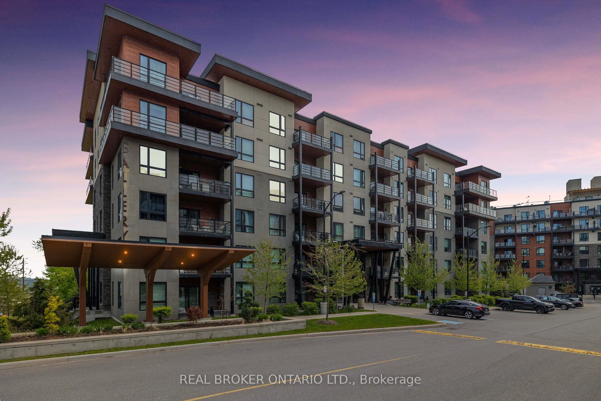 Condo Apartment in Barrie