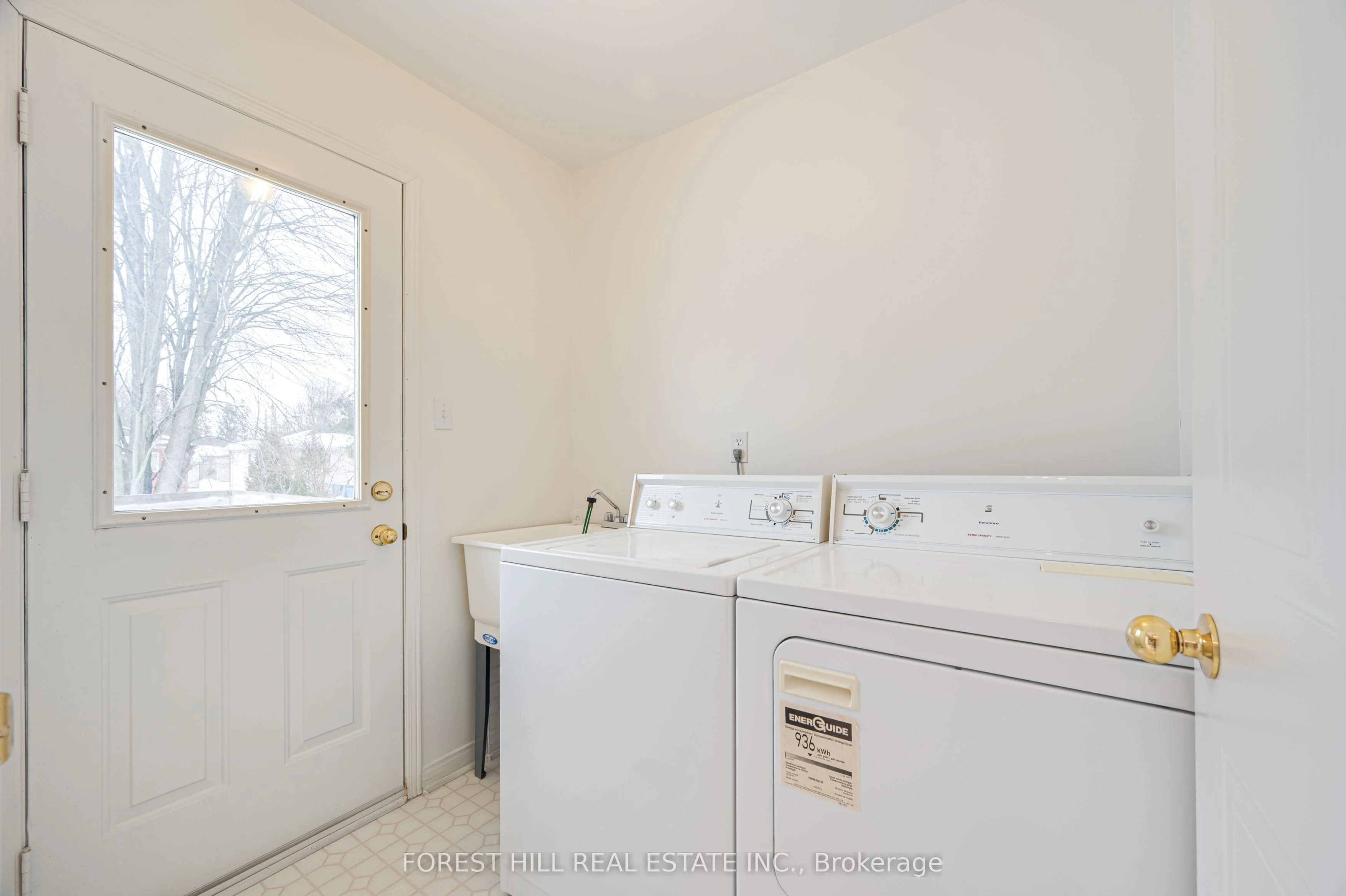 50 Evergreen Crescent, Wasaga Beach, ON L9Z 1B7