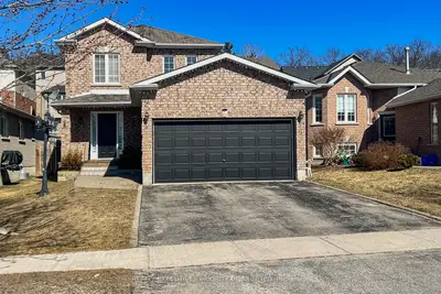 6 Bird Street, Barrie, On L4n 0x1