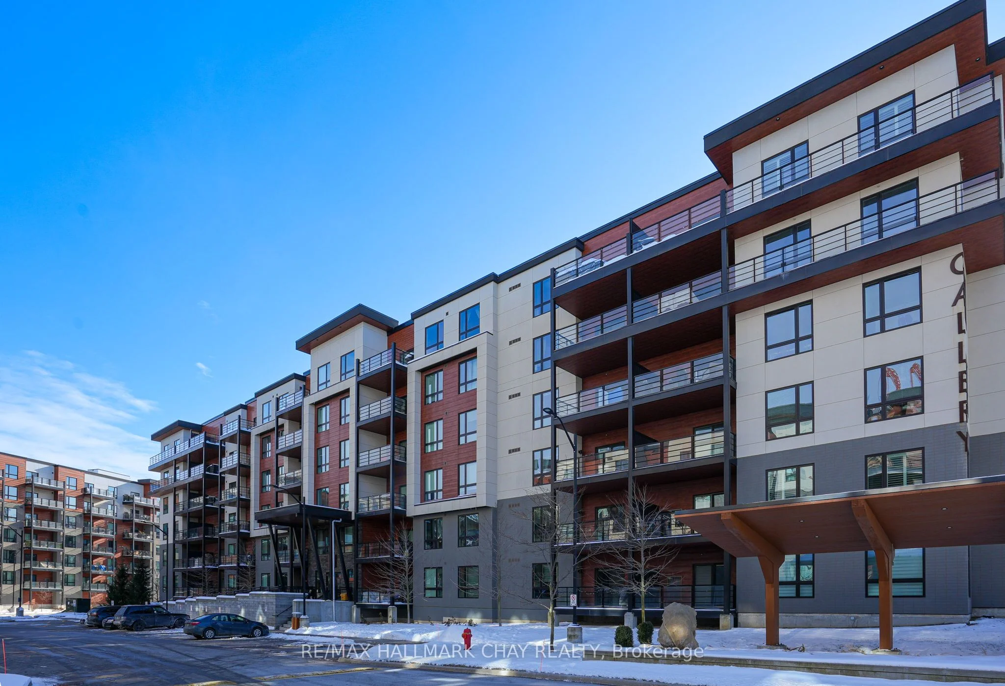 Condo Apartment in Barrie
