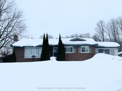Detached in Midland