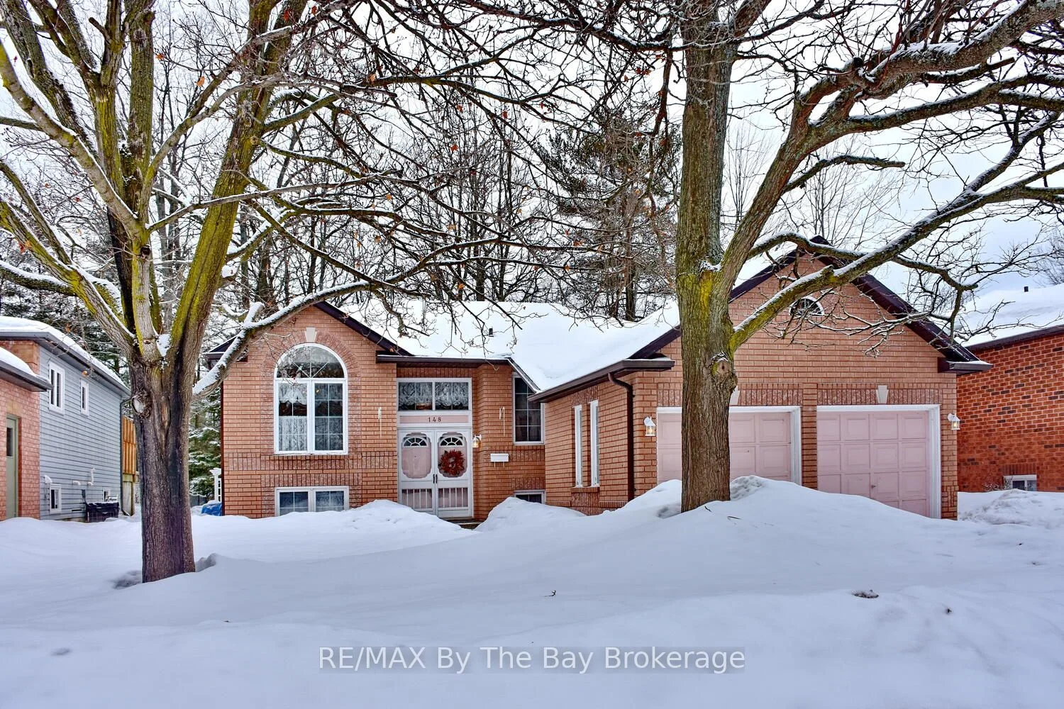 Detached in Wasaga Beach