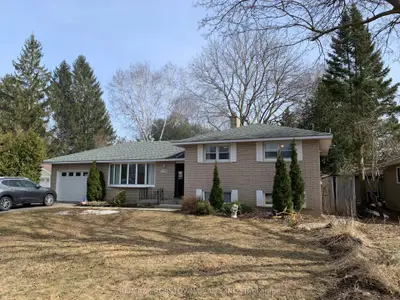 Detached in Clearview