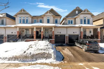 50 Portland Street, Collingwood, On L9y 3z6
