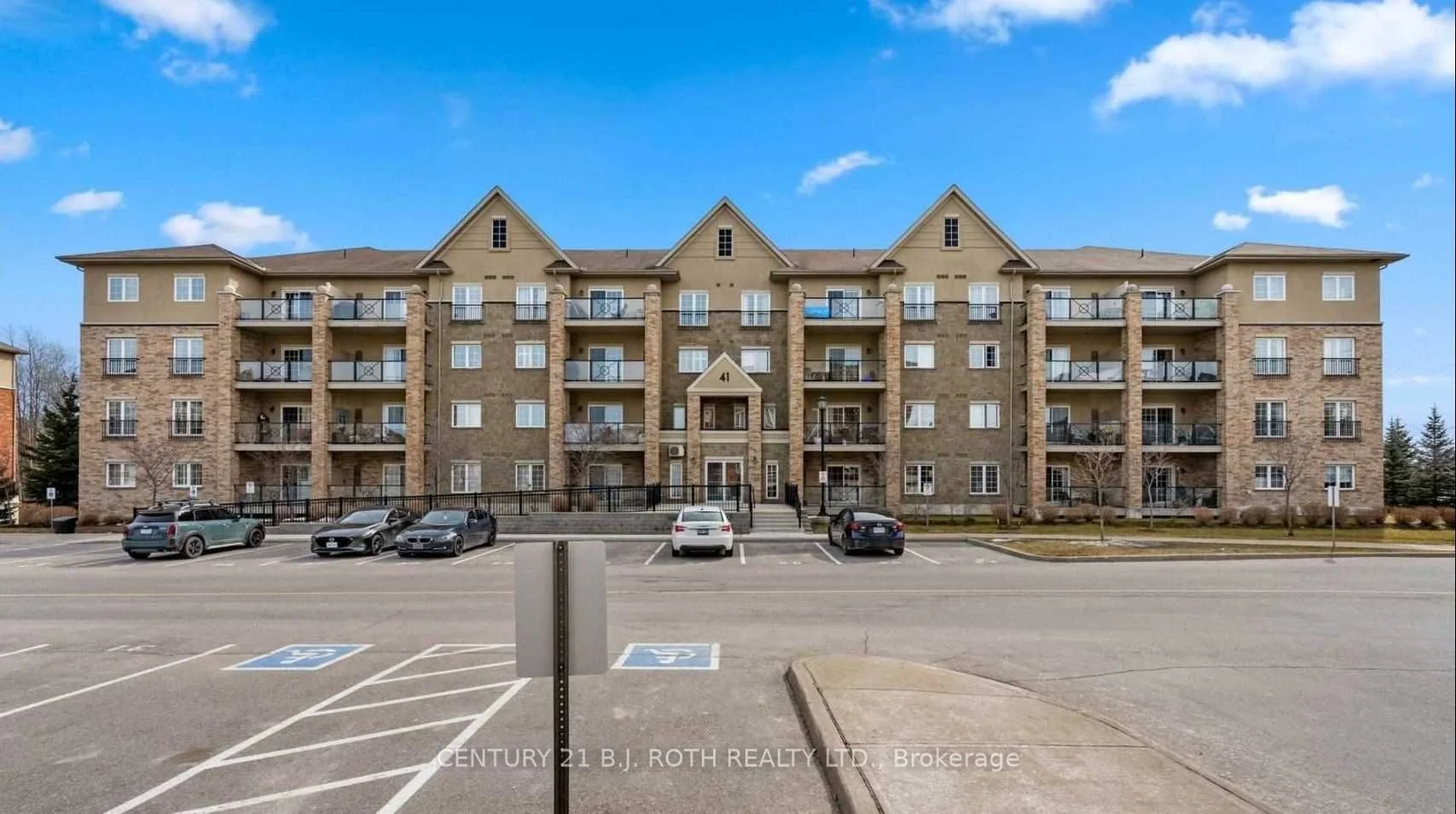 Condo Apartment in Barrie