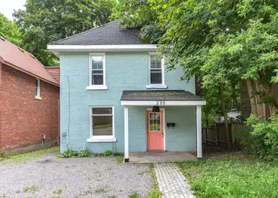 235 HARVEY Street, Orillia, ON L3V 3M5